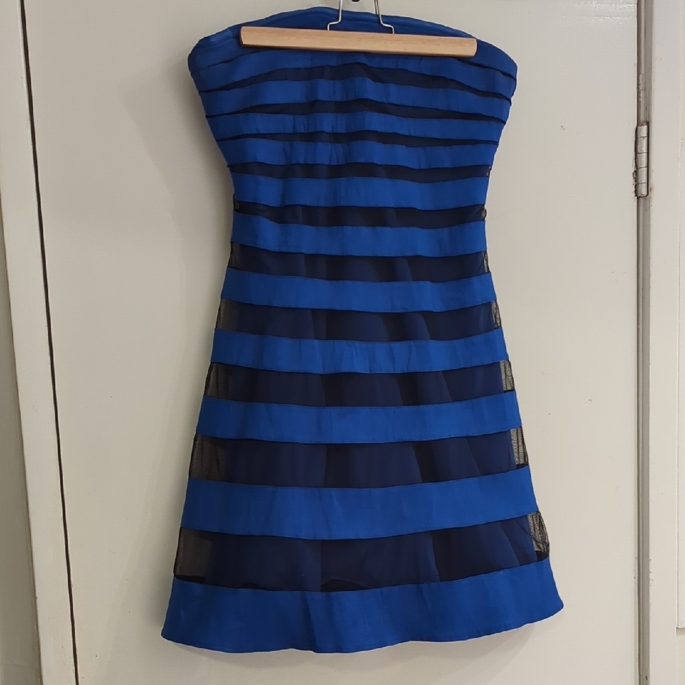 Elegant Blue Strapless Dress